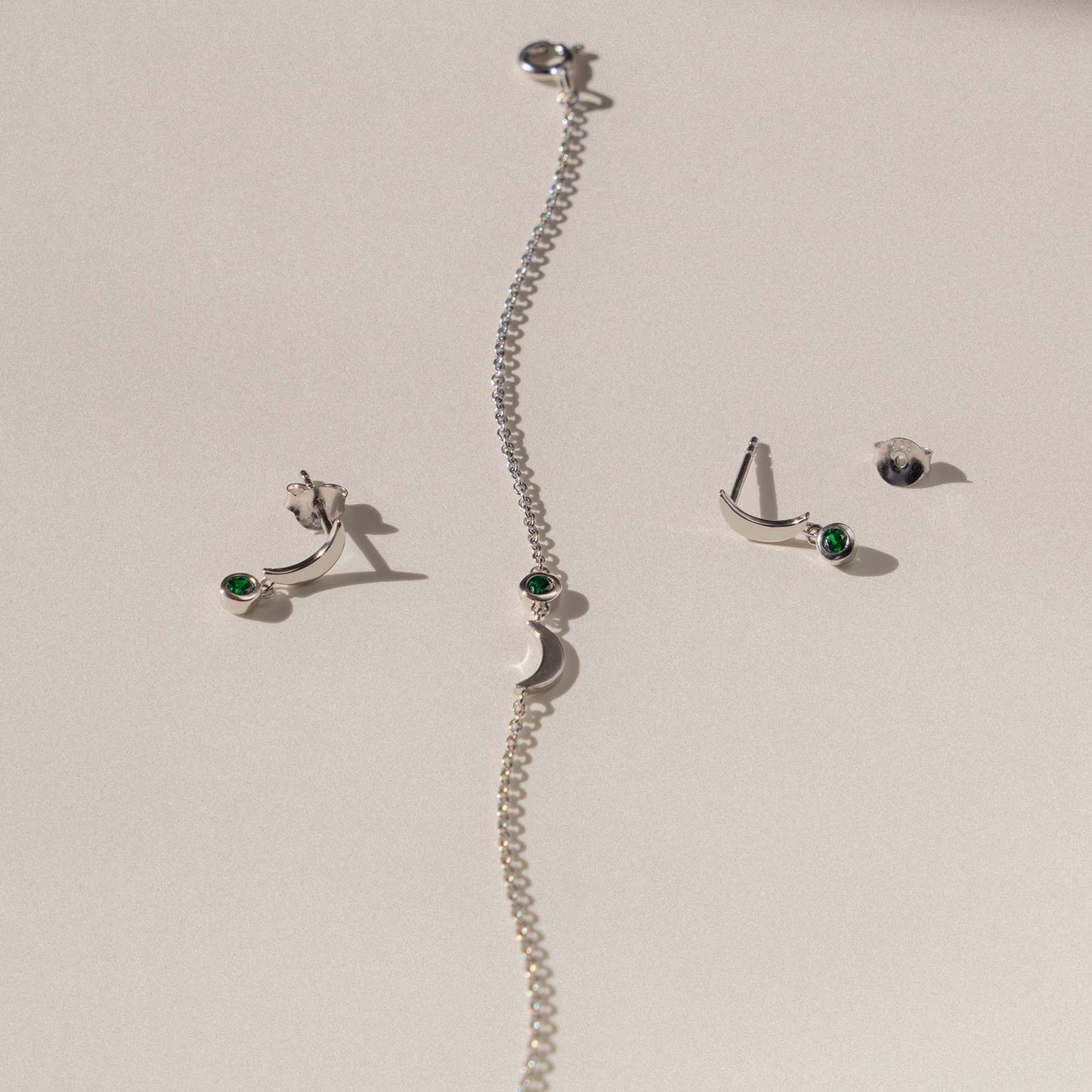 Violet's Gift 925 Sterling Silber Armband und Ohrstecker Geschenkset mit grünen Zirkonia Steinen